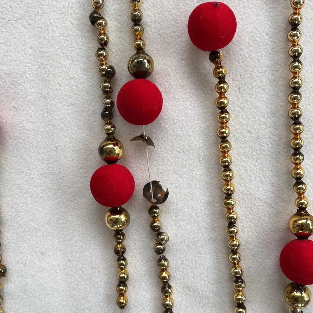 Vintage Glass String Beads Christmas/Holiday Vintage